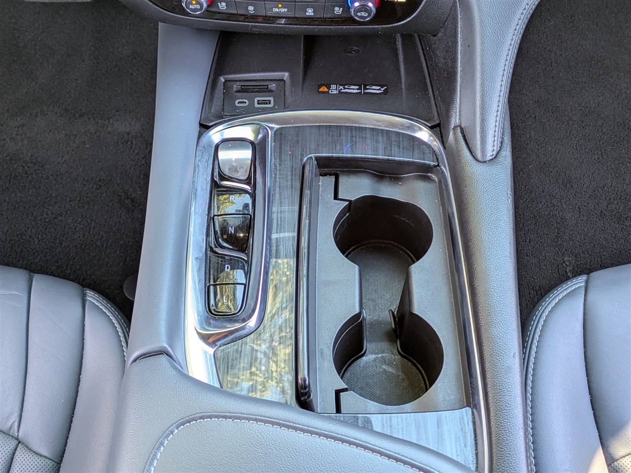 Buick Enclave Premium FWD 2024