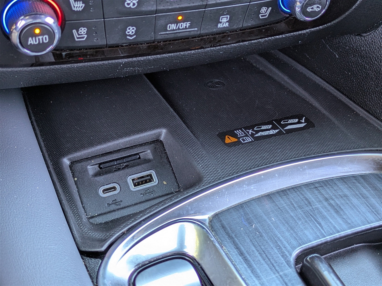 Buick Enclave Premium FWD 2024