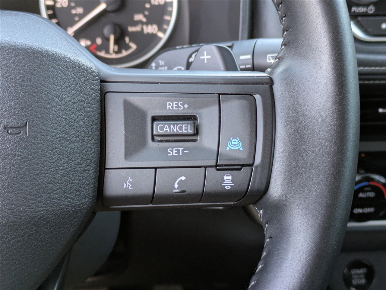 Nissan Rogue SV 2025