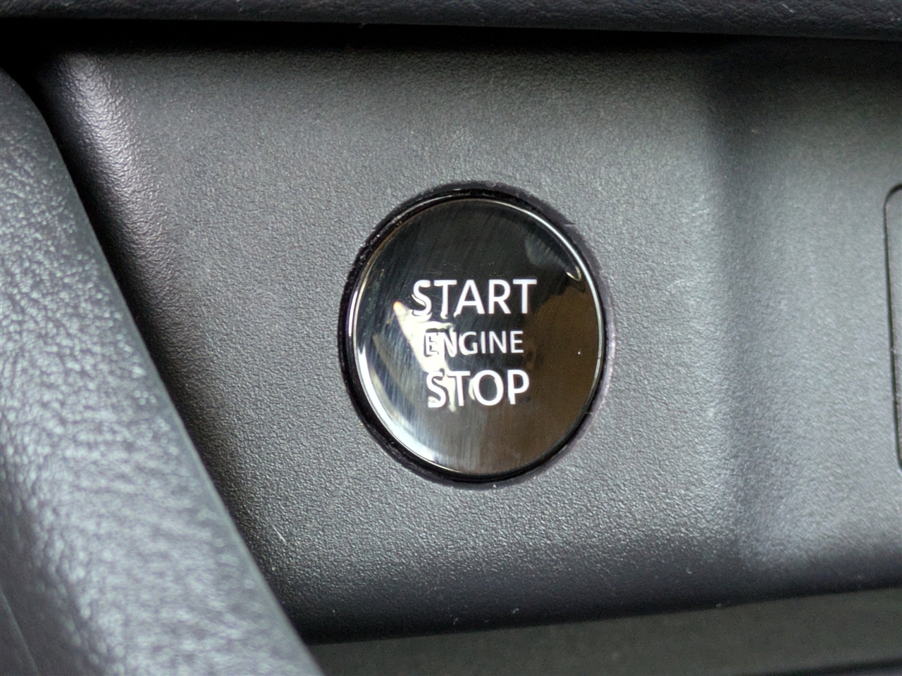 Nissan Rogue SV 2025