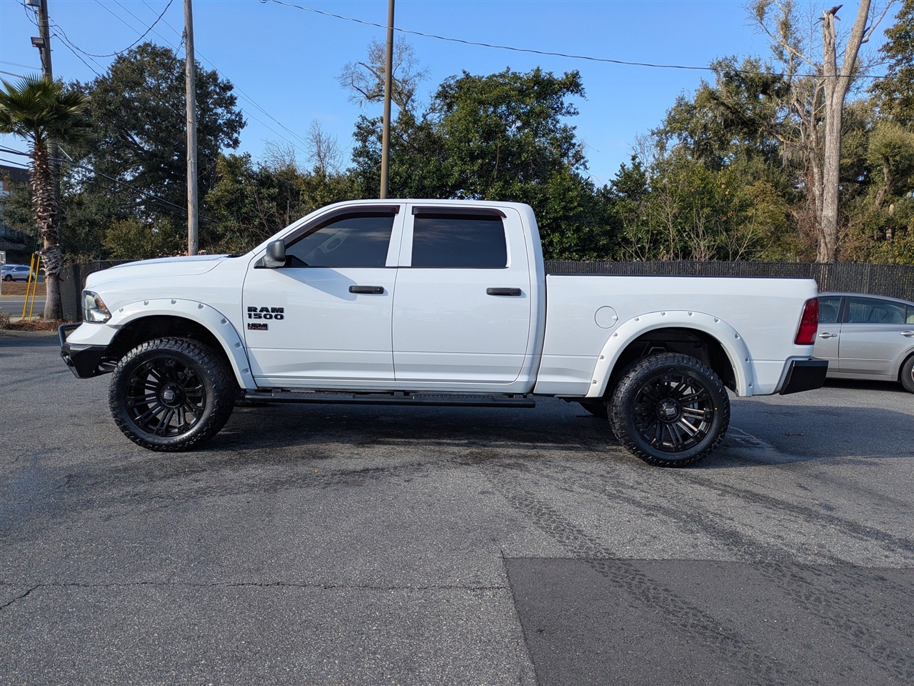 RAM 1500 Tradesman Crew Cab LWB 4WD 2017