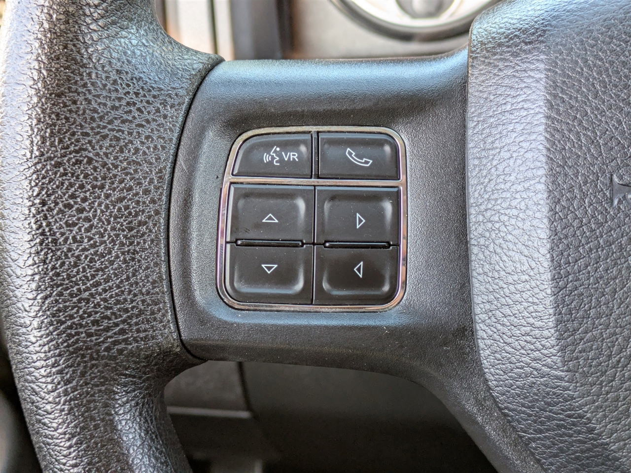 RAM 1500 Tradesman Crew Cab LWB 4WD 2017