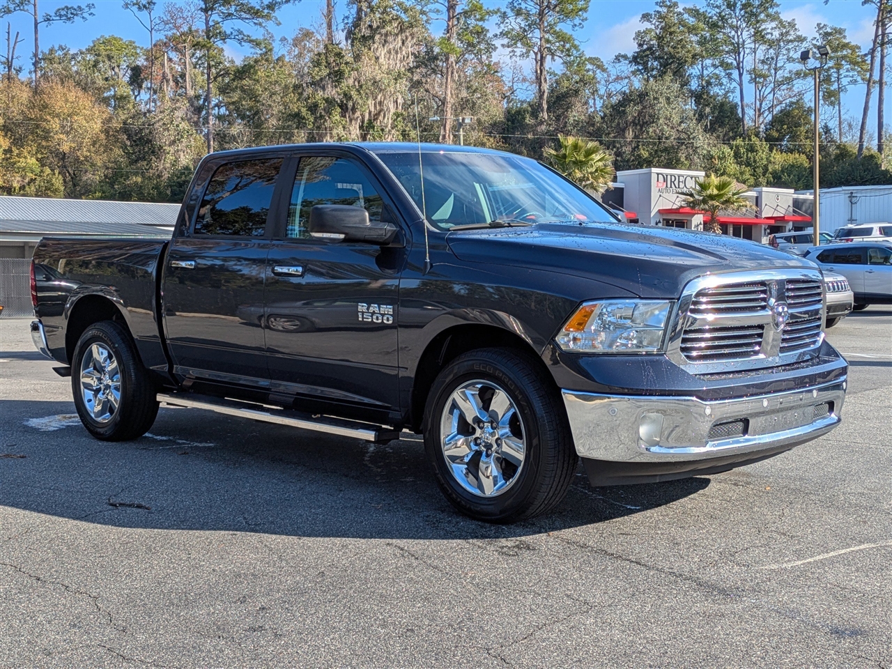 RAM 1500 SLT Crew Cab SWB 4WD 2016