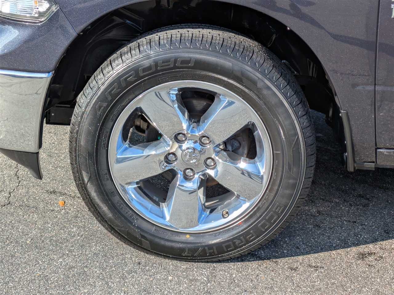 RAM 1500 SLT Crew Cab SWB 4WD 2016