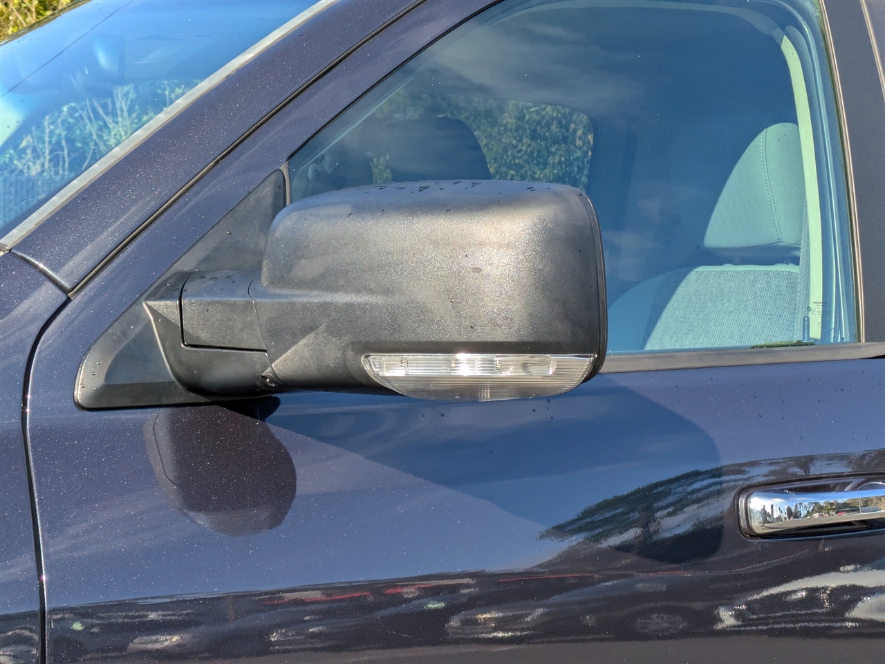 RAM 1500 SLT Crew Cab SWB 4WD 2016