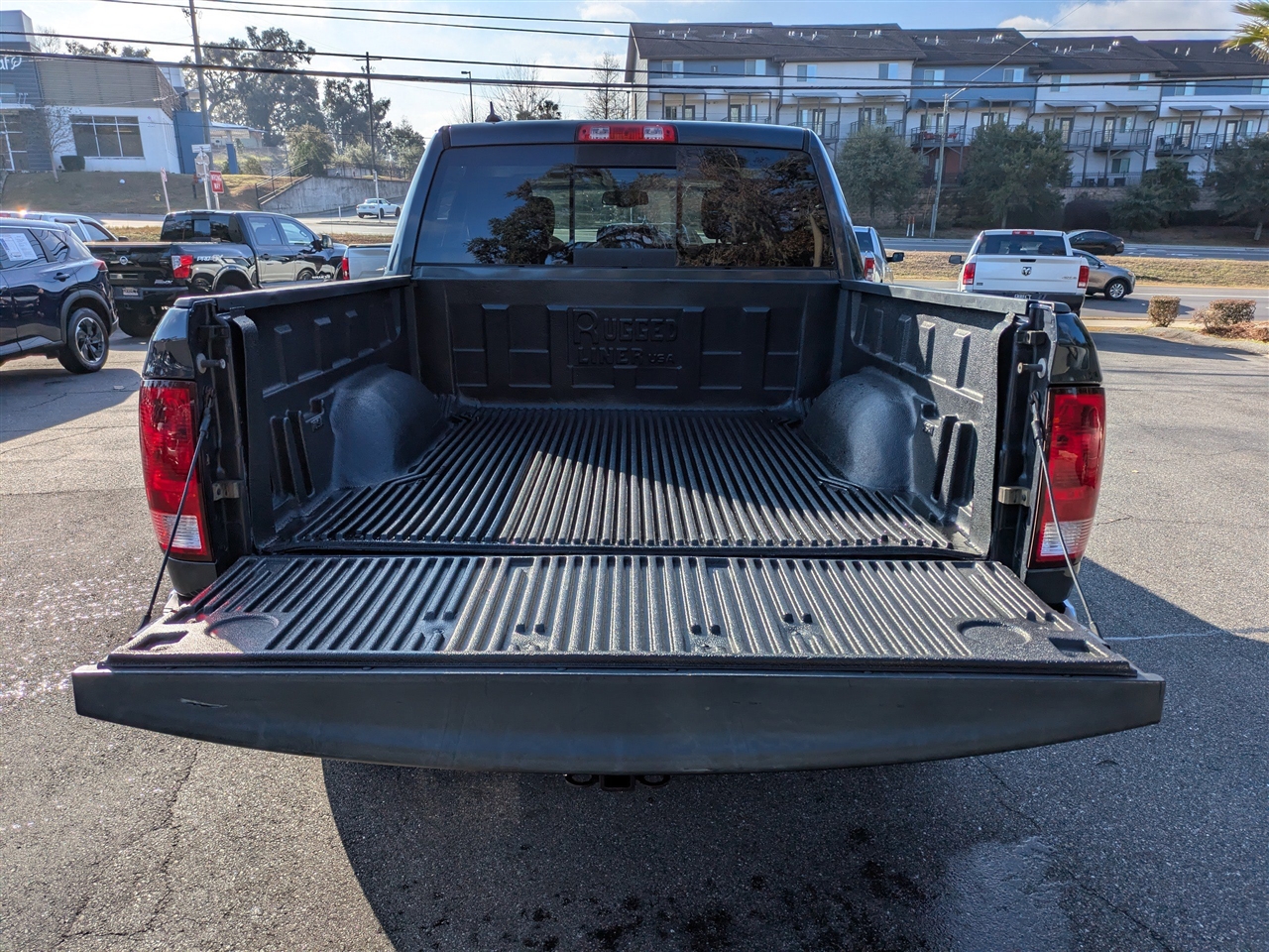 RAM 1500 SLT Crew Cab SWB 4WD 2016