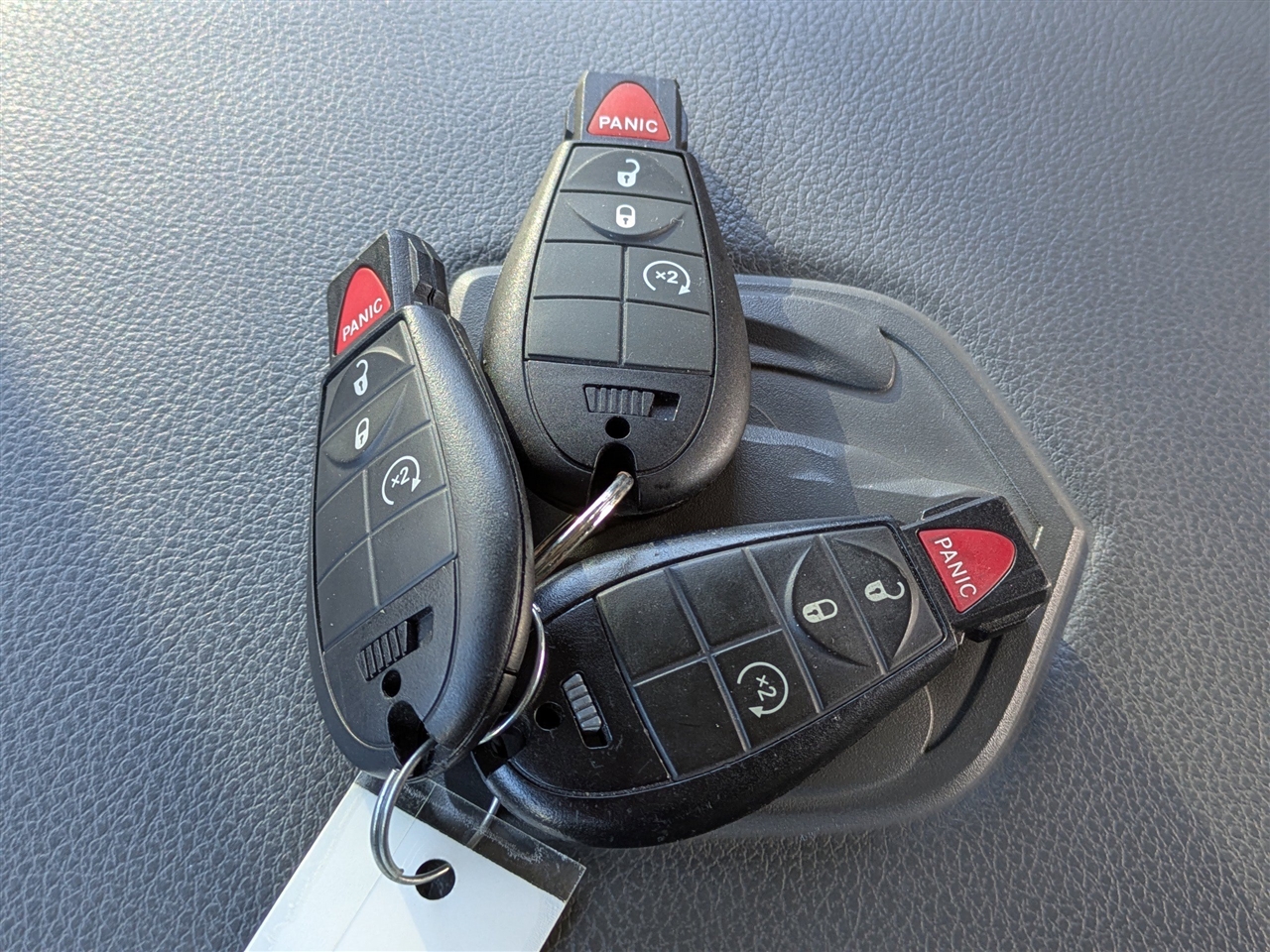 RAM 1500 SLT Crew Cab SWB 4WD 2016