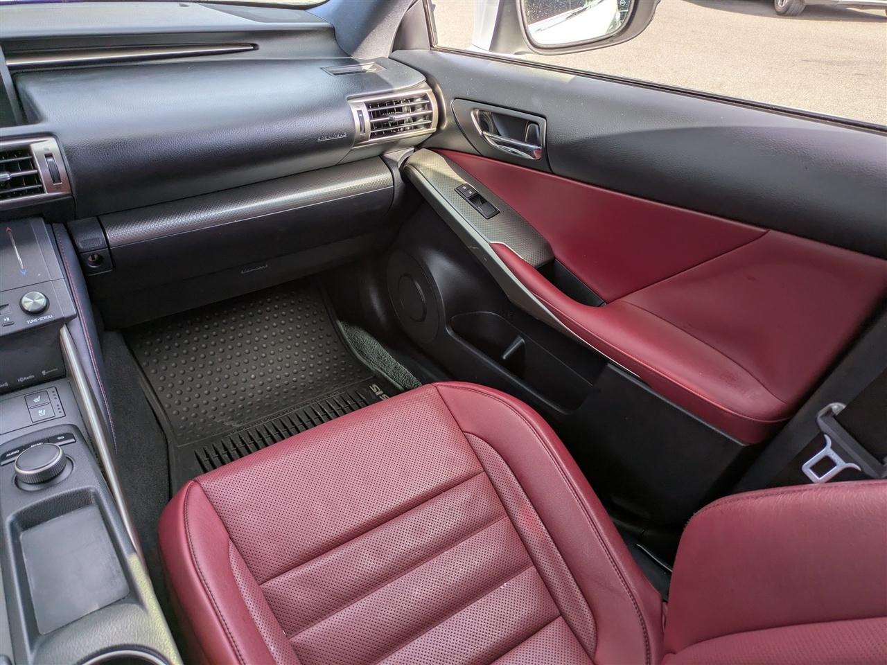 Lexus IS 250 RWD 2015