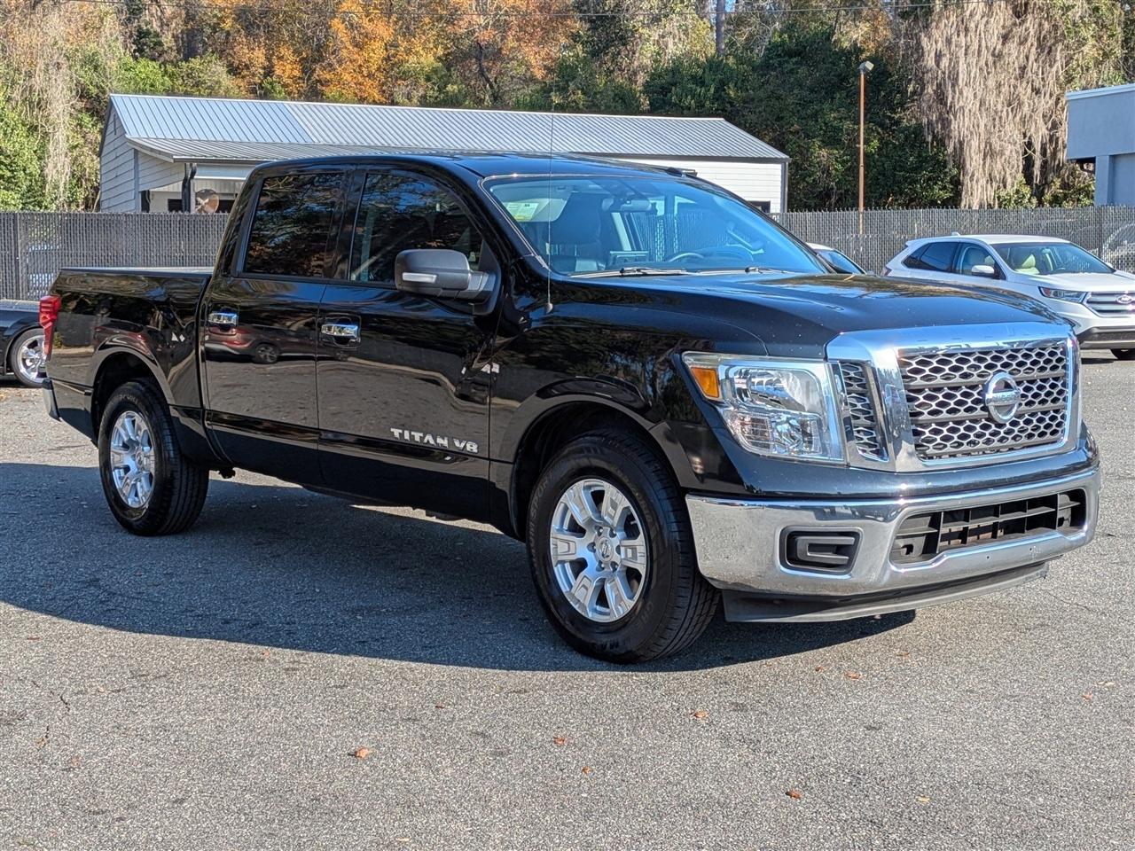 Nissan Titan SV Crew Cab 2WD 2018