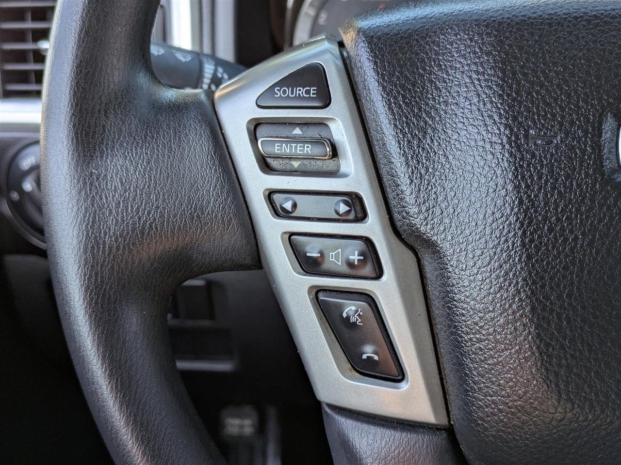 Nissan Titan SV Crew Cab 2WD 2018