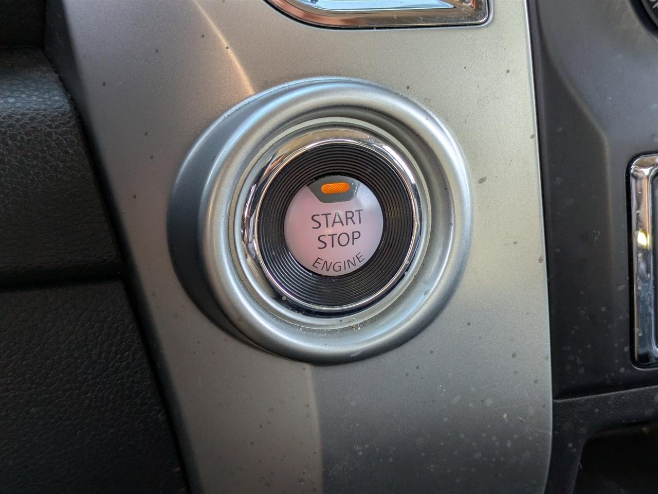 Nissan Titan SV Crew Cab 2WD 2018