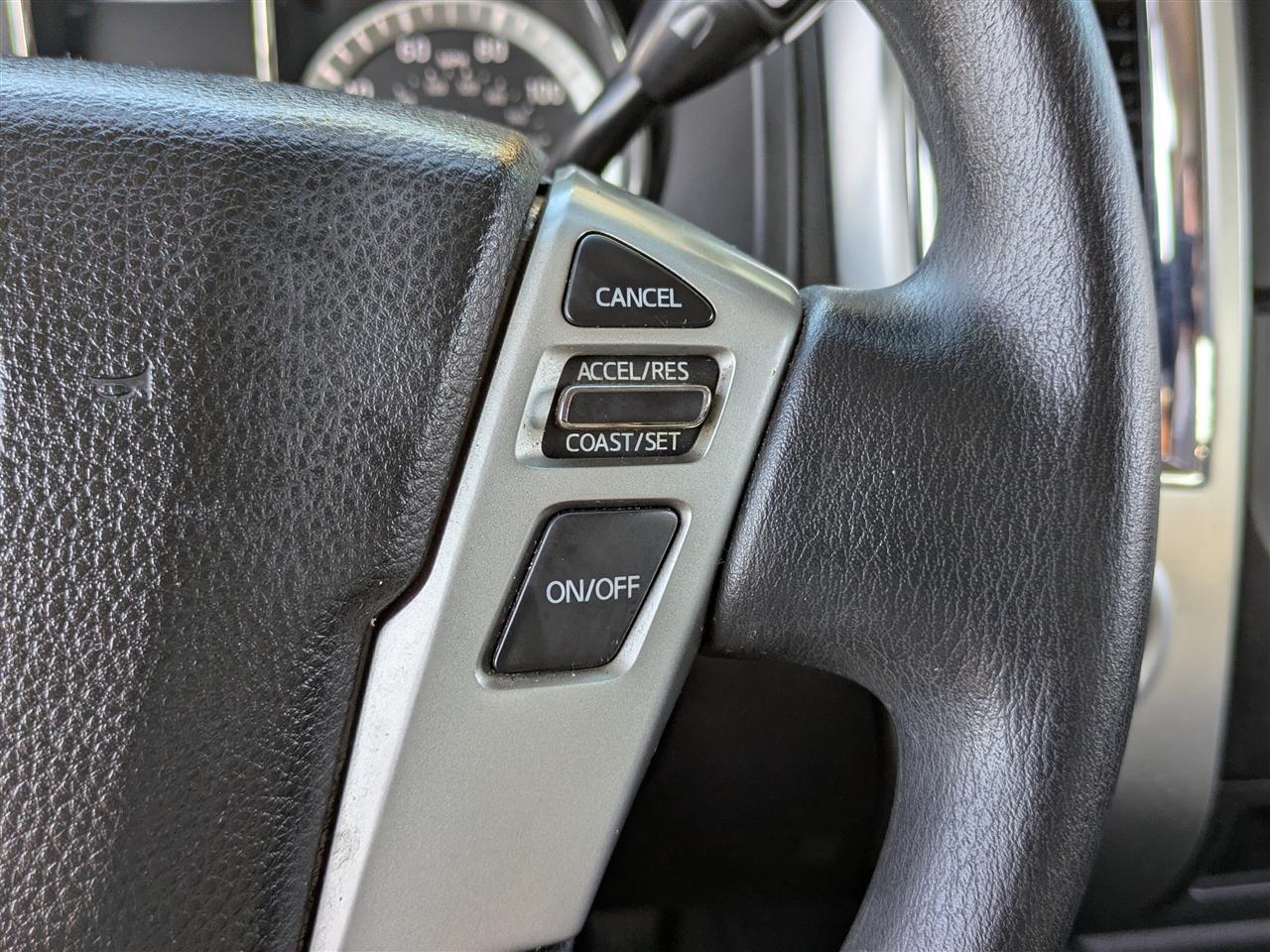 Nissan Titan SV Crew Cab 2WD 2018