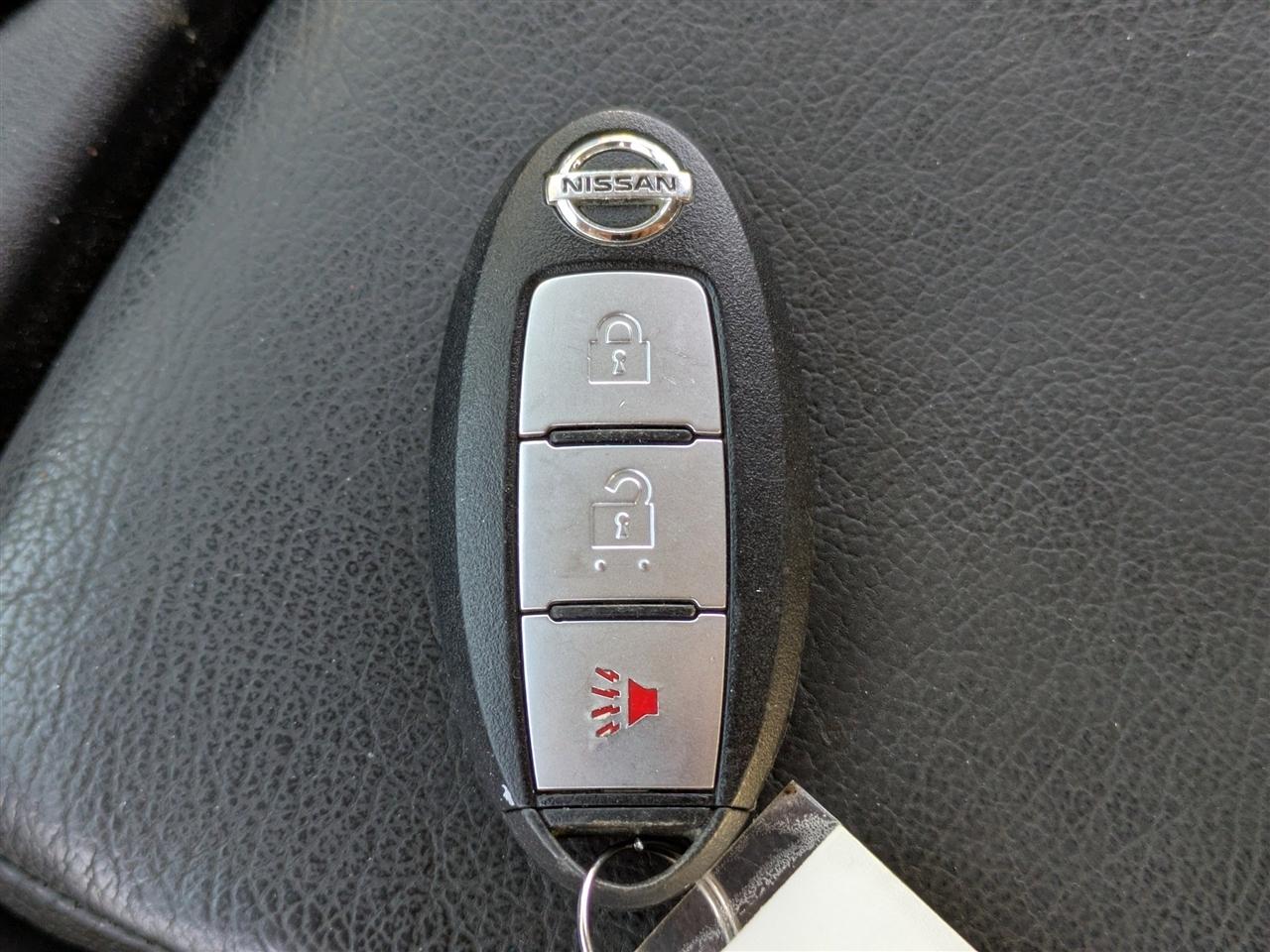 Nissan Titan SV Crew Cab 2WD 2018