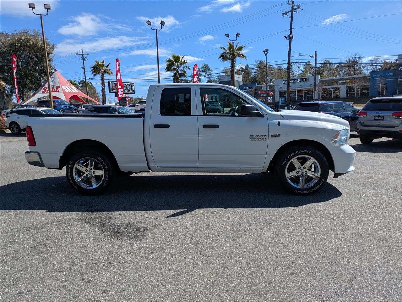 RAM 1500 Tradesman Quad Cab 2WD 2017