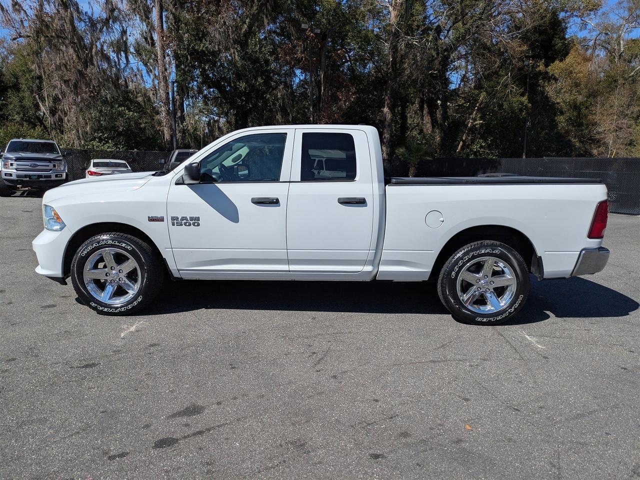 RAM 1500 Tradesman Quad Cab 2WD 2017