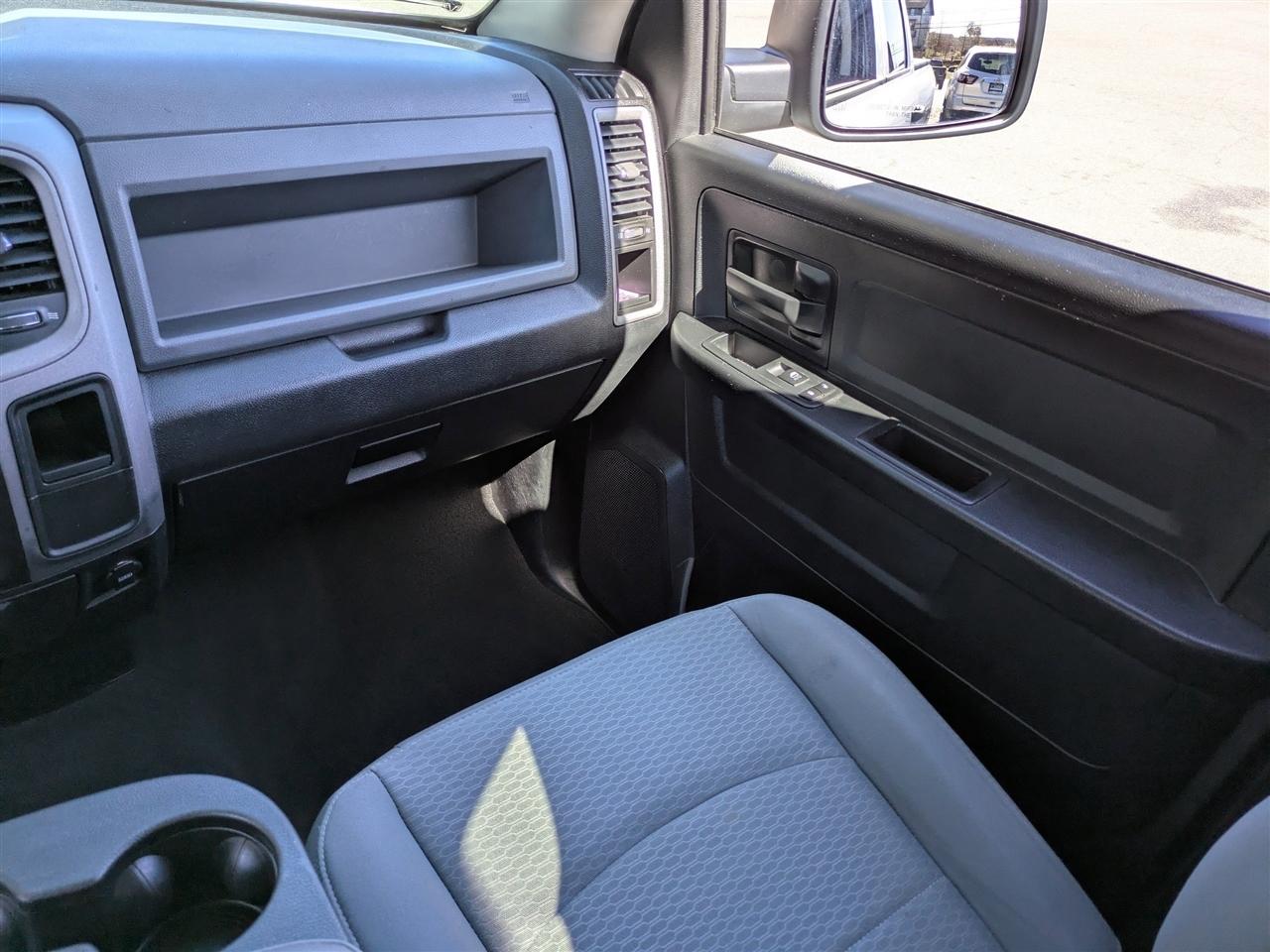 RAM 1500 Tradesman Quad Cab 2WD 2017