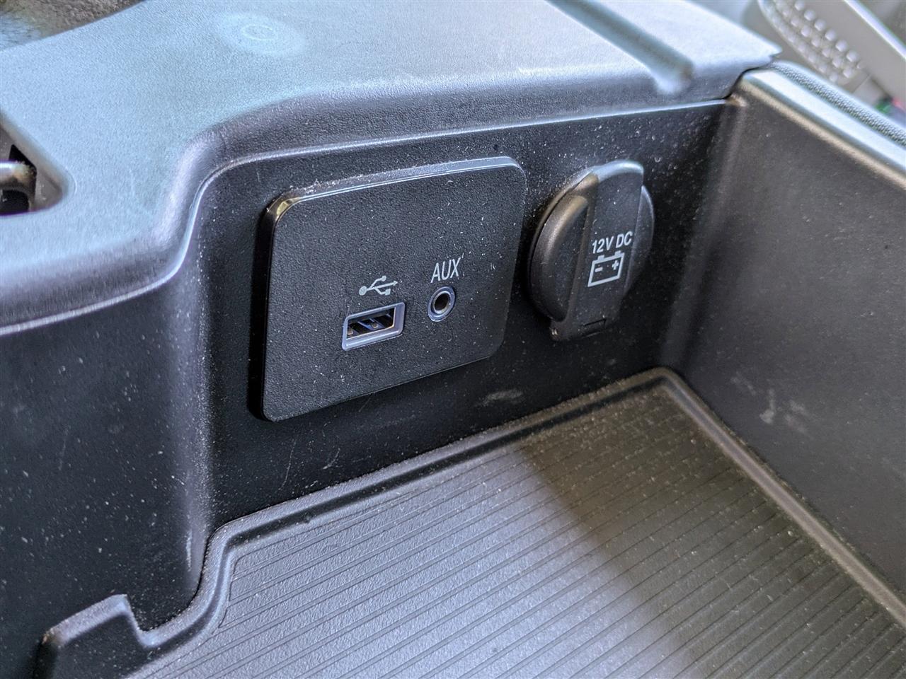 RAM 1500 Tradesman Quad Cab 2WD 2017