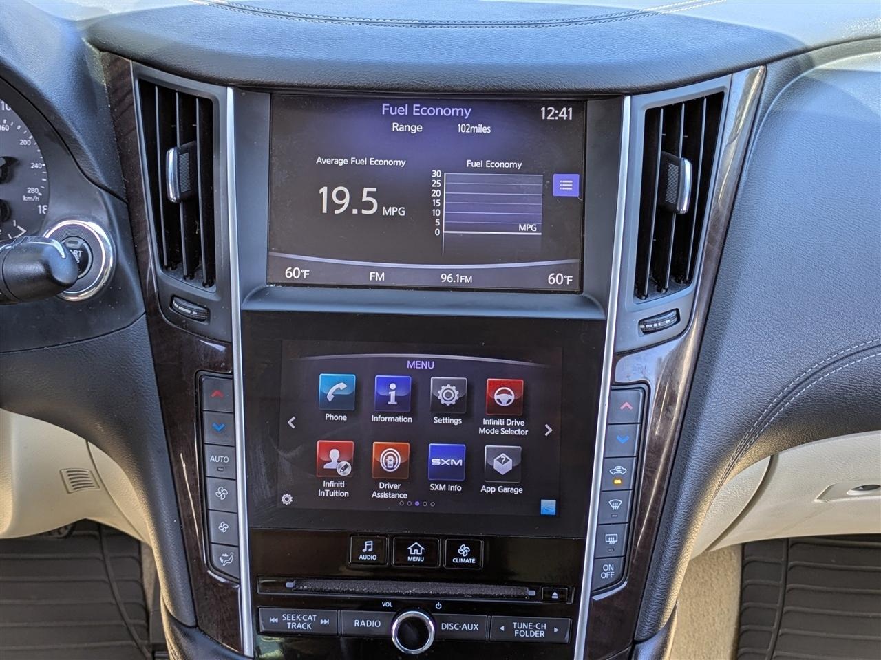 Infiniti Q50 3.0t LUXE 2019