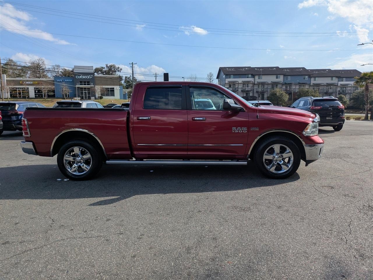 RAM 1500 SLT Crew Cab LWB 2WD 2015