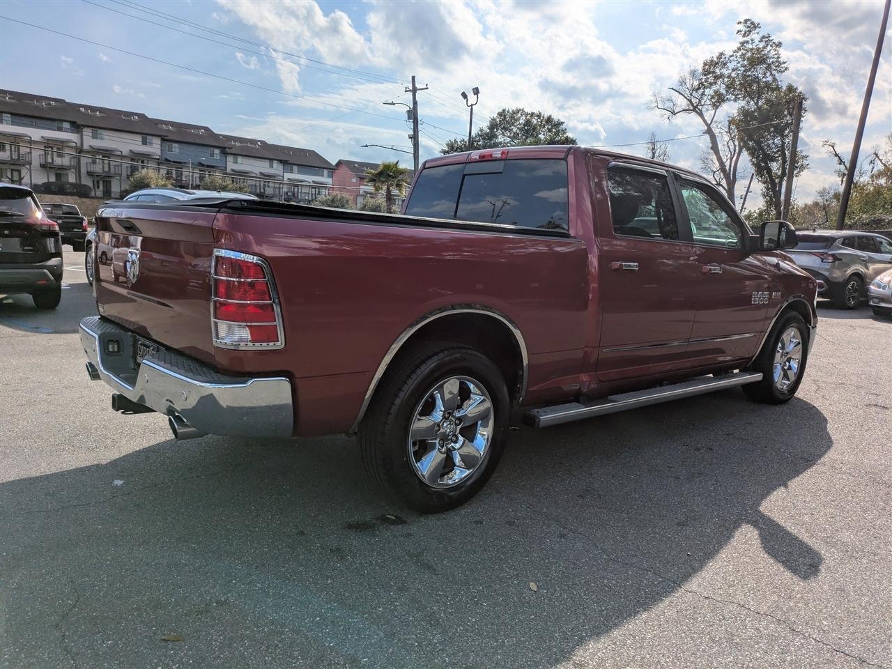 RAM 1500 SLT Crew Cab LWB 2WD 2015