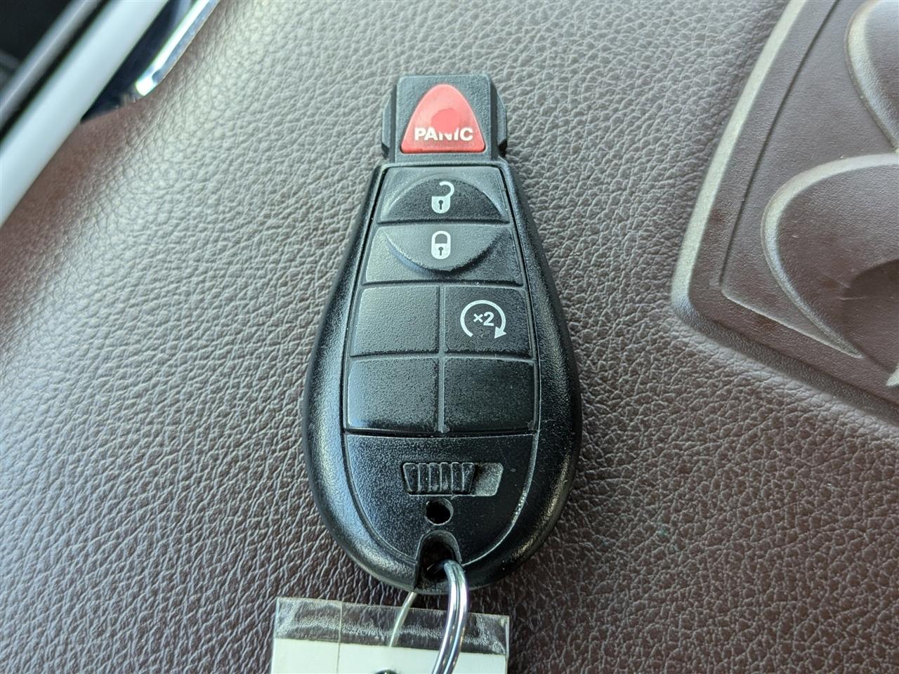 RAM 1500 SLT Crew Cab LWB 2WD 2015