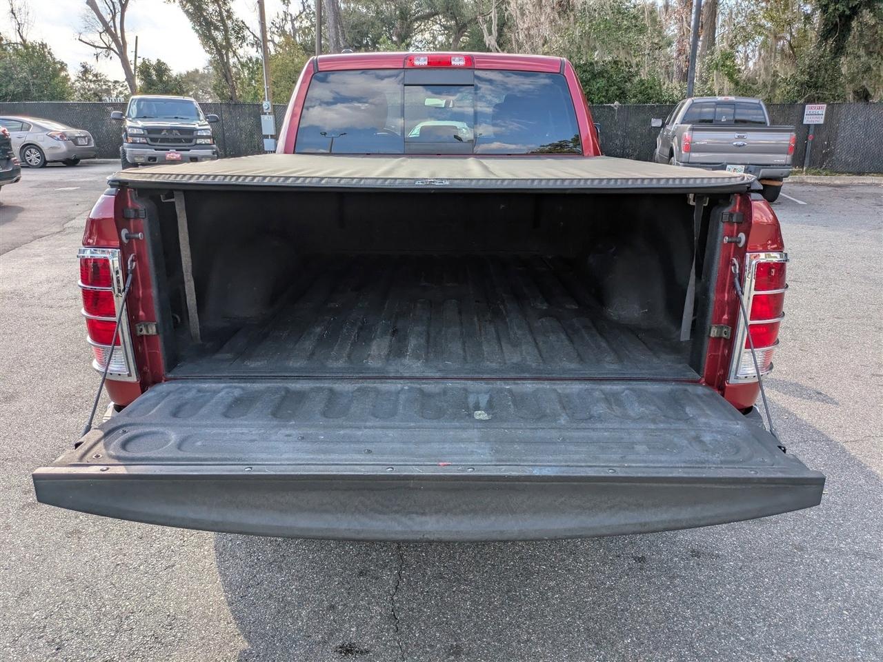 RAM 1500 SLT Crew Cab LWB 2WD 2015