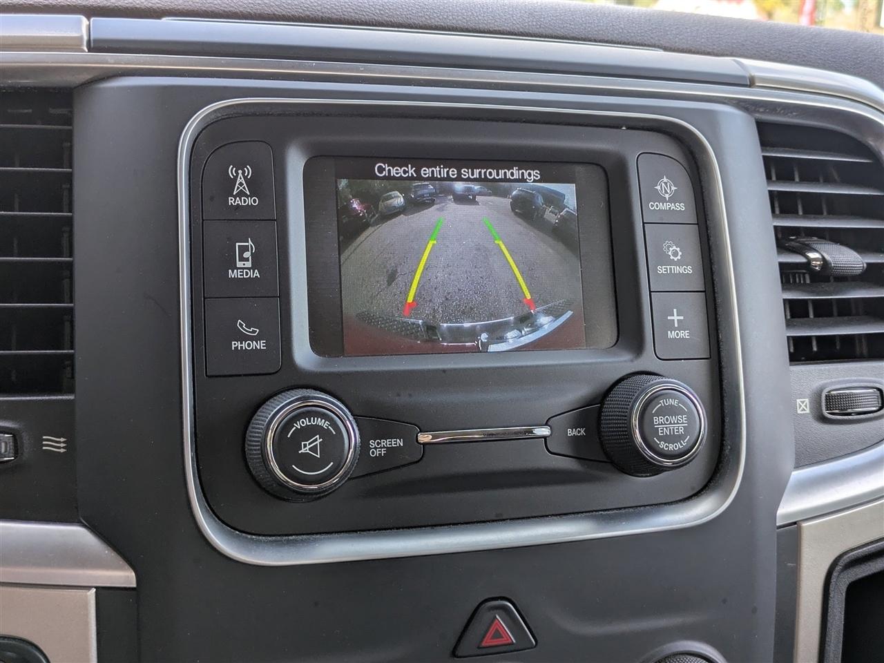 RAM 1500 SLT Crew Cab LWB 2WD 2015