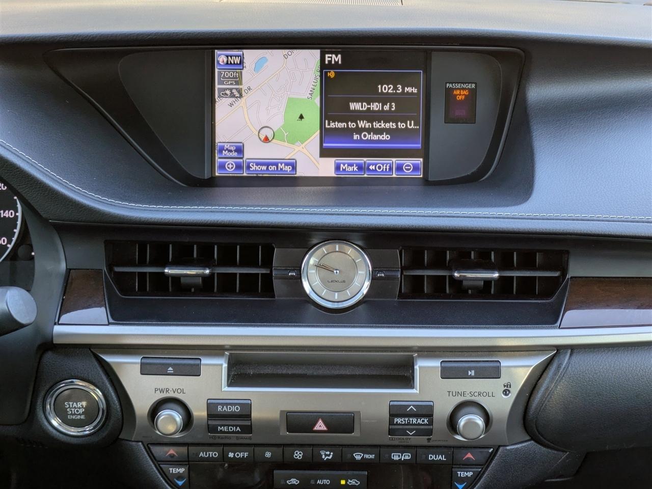 Lexus ES 350 Sedan 2013