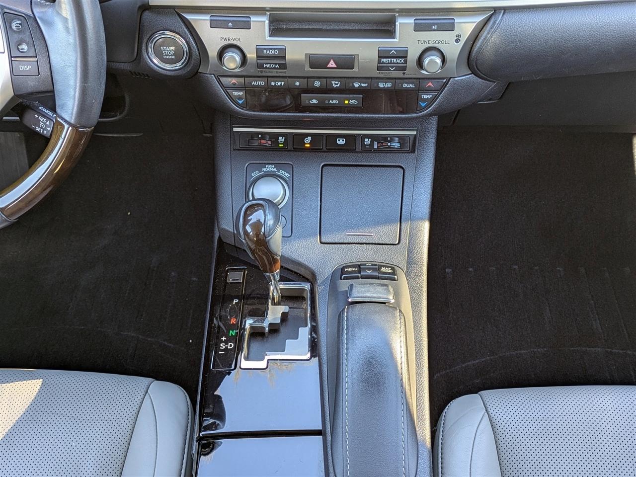 Lexus ES 350 Sedan 2013