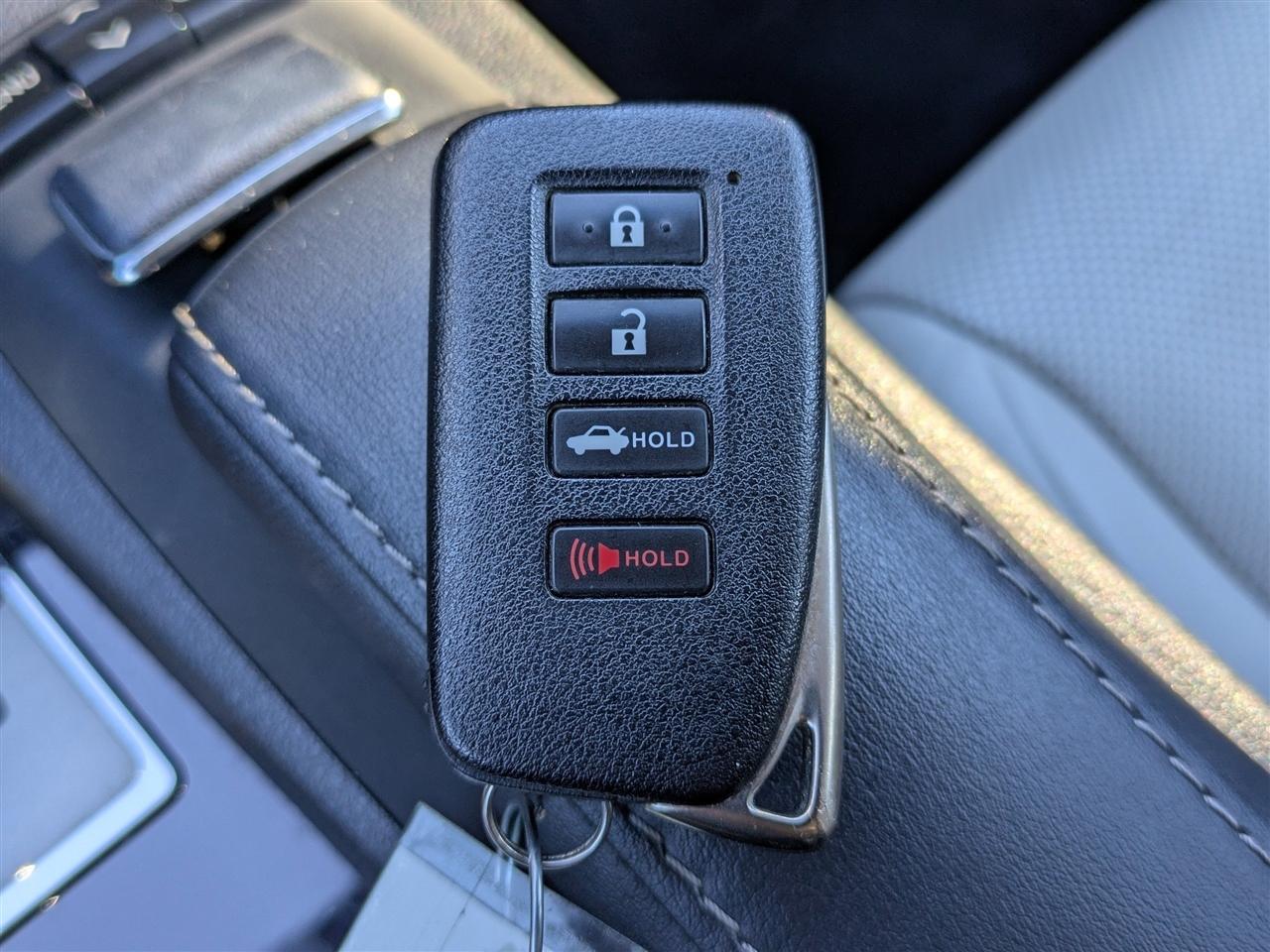 Lexus ES 350 Sedan 2013