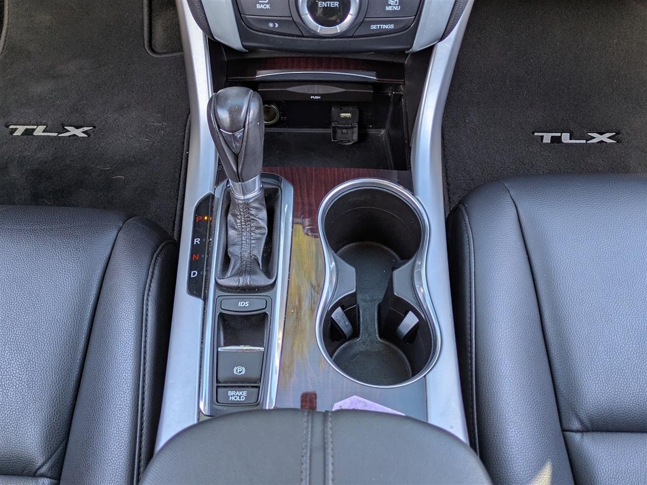 Acura TLX Base 2.4L 2017