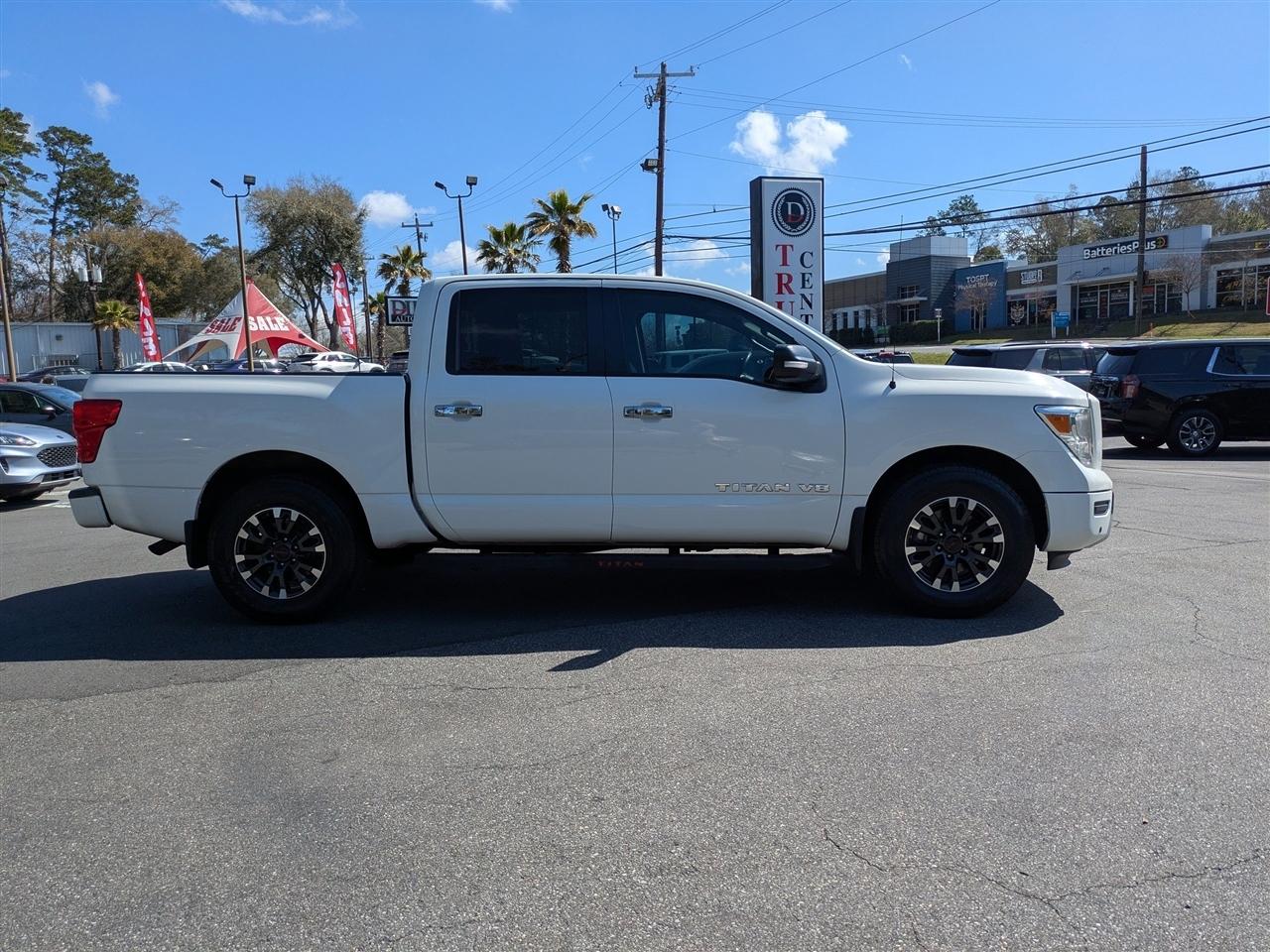 Nissan Titan SV Crew Cab 2WD 2020