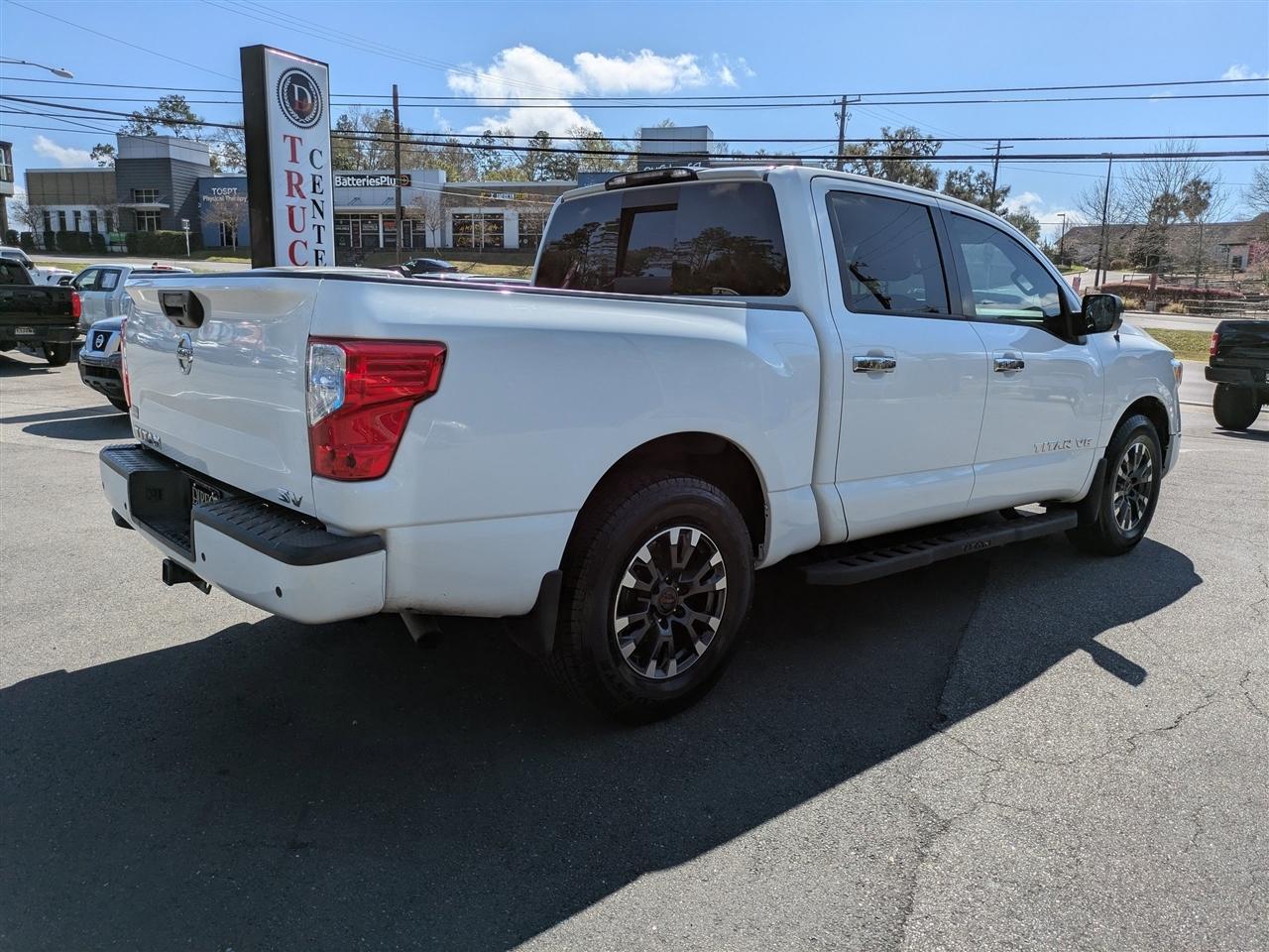 Nissan Titan SV Crew Cab 2WD 2020