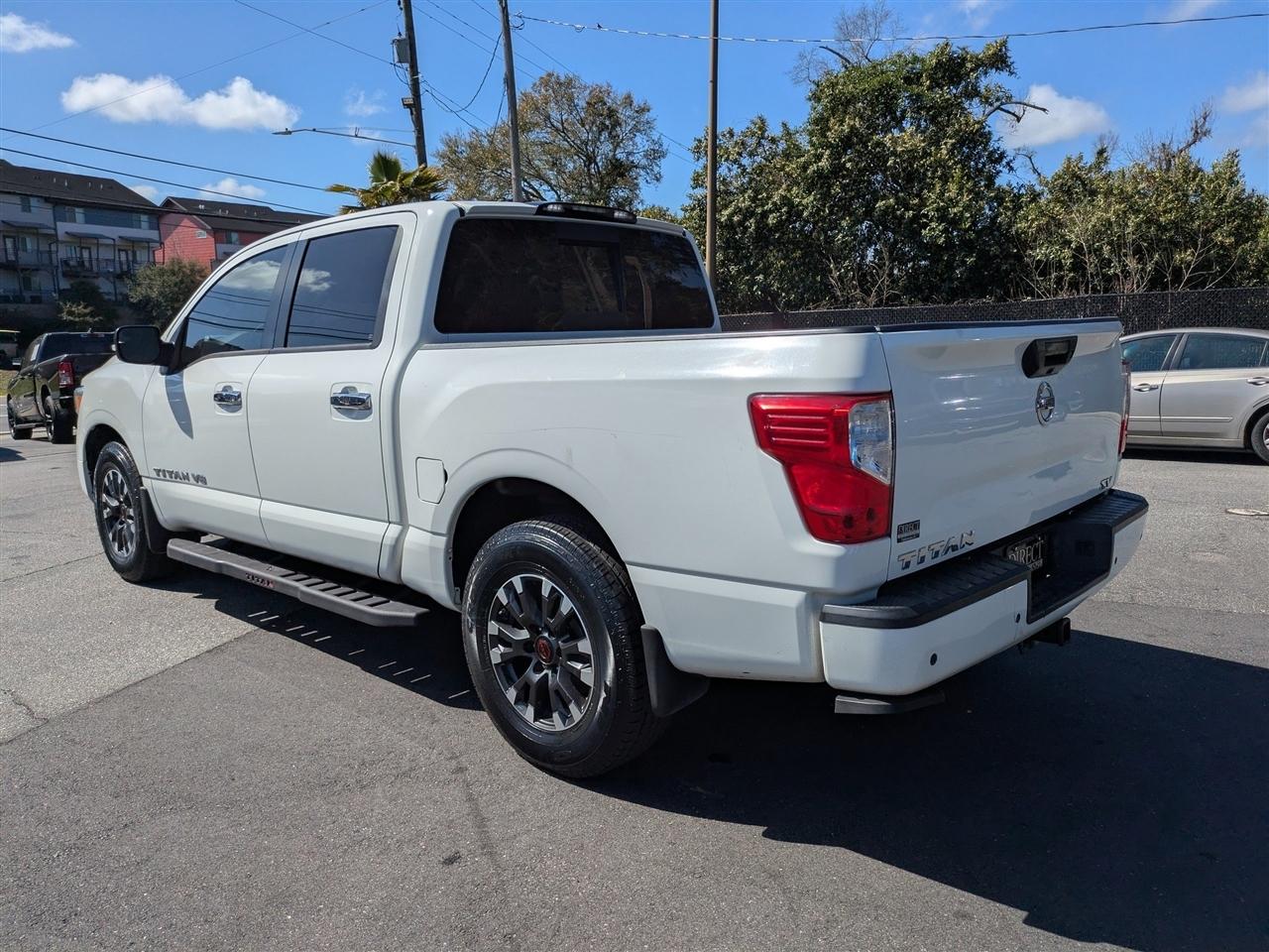 Nissan Titan SV Crew Cab 2WD 2020