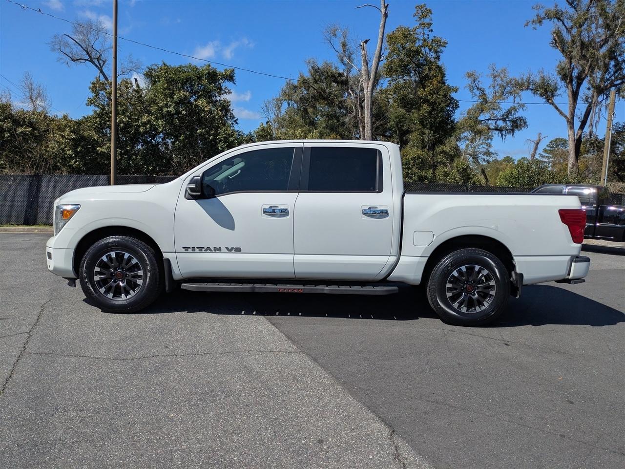 Nissan Titan SV Crew Cab 2WD 2020