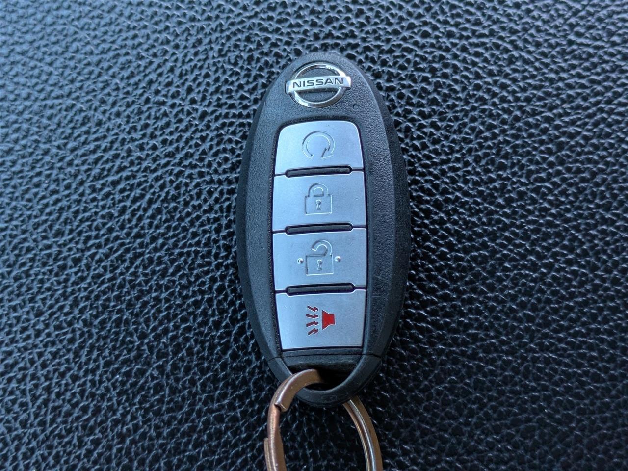 Nissan Titan SV Crew Cab 2WD 2020