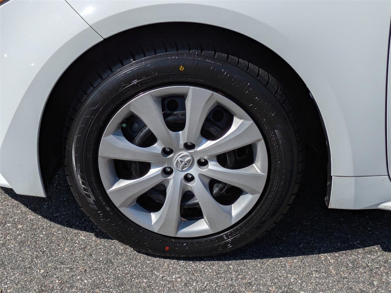 Toyota Corolla LE 2021