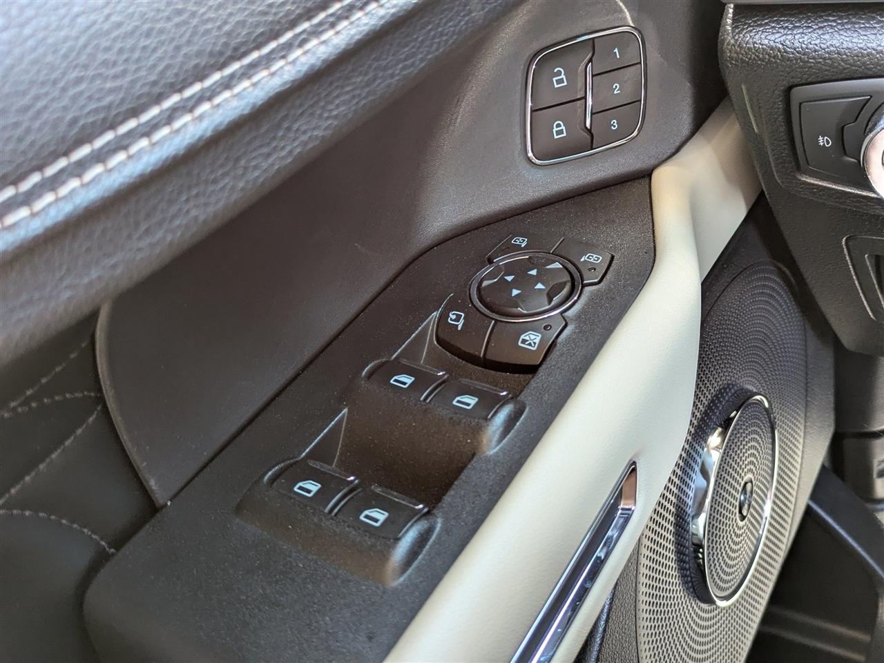 Ford Expedition Platinum 4WD 2018