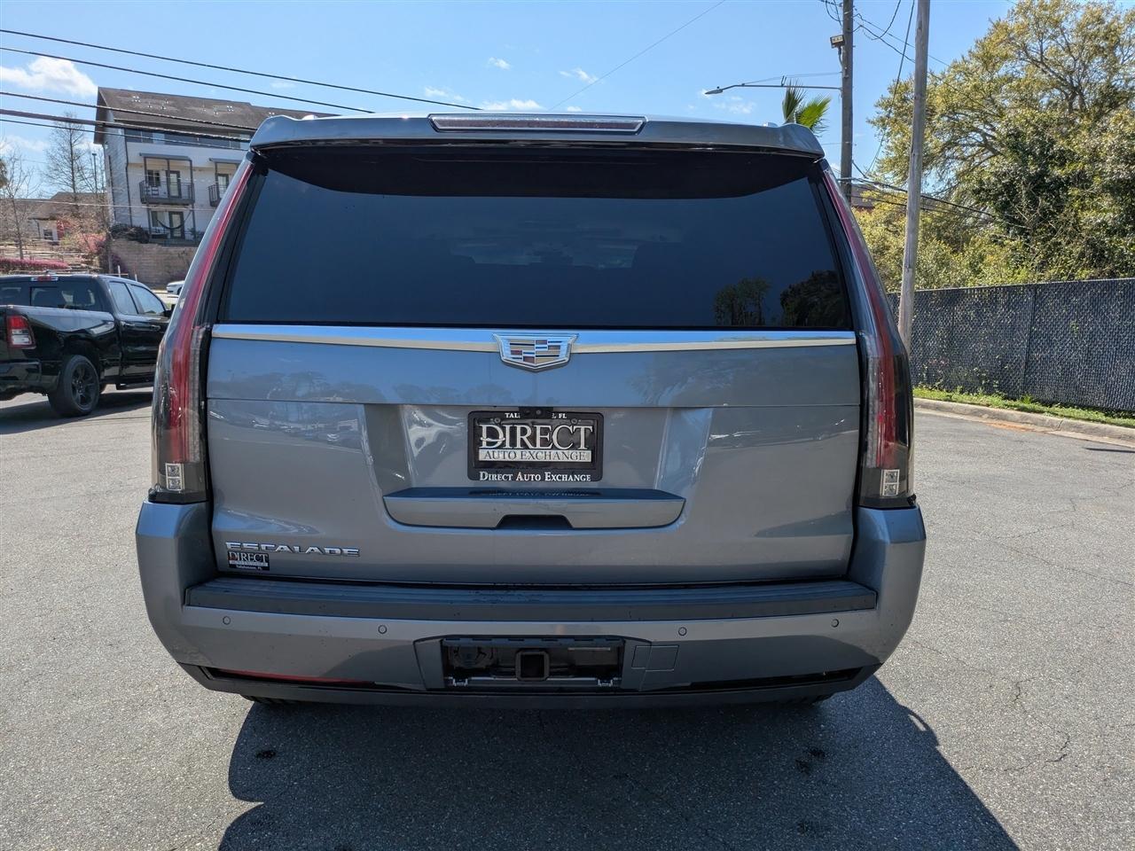 Cadillac Escalade Luxury 2WD 2019