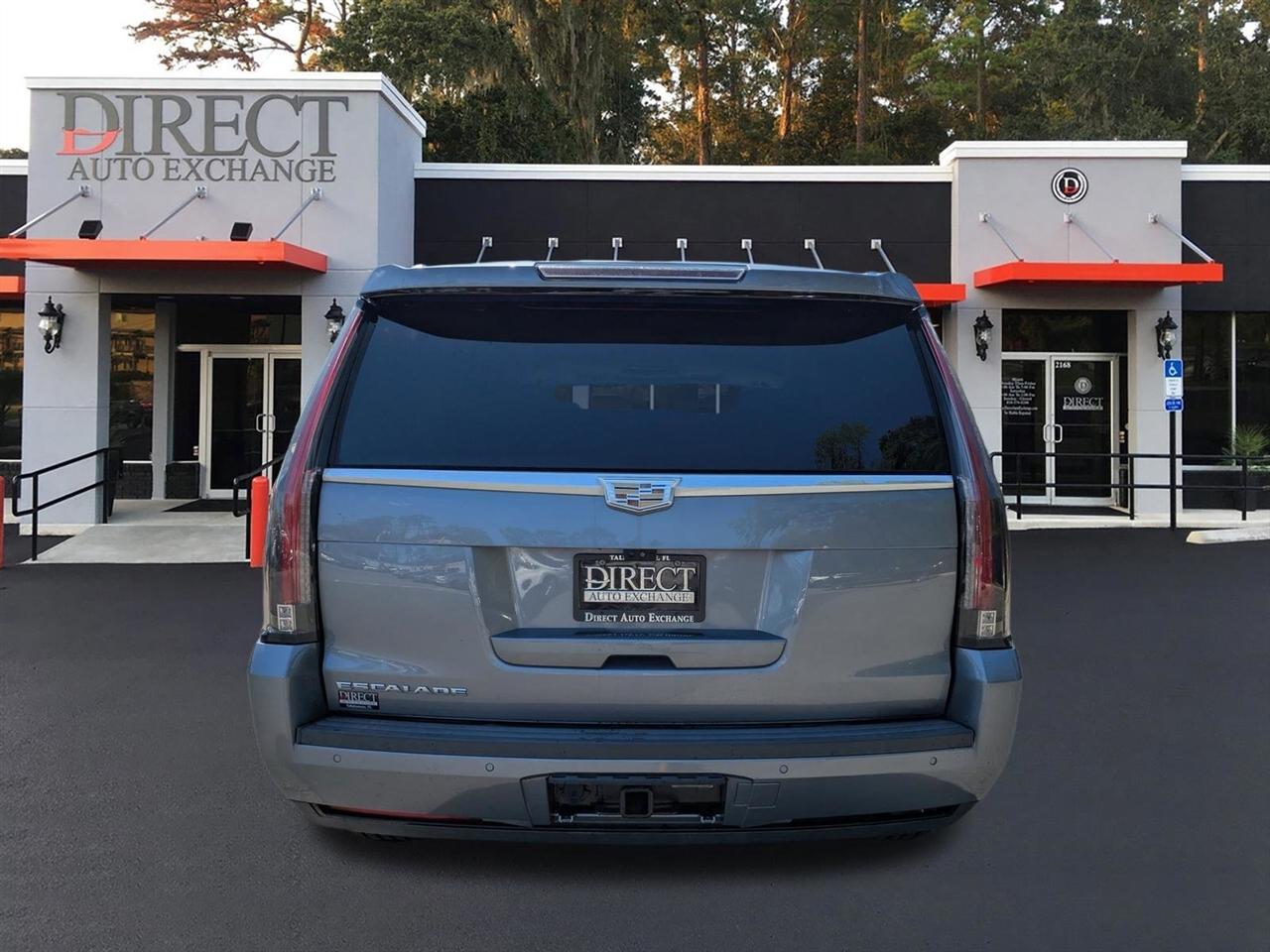 Cadillac Escalade Luxury 2WD 2019