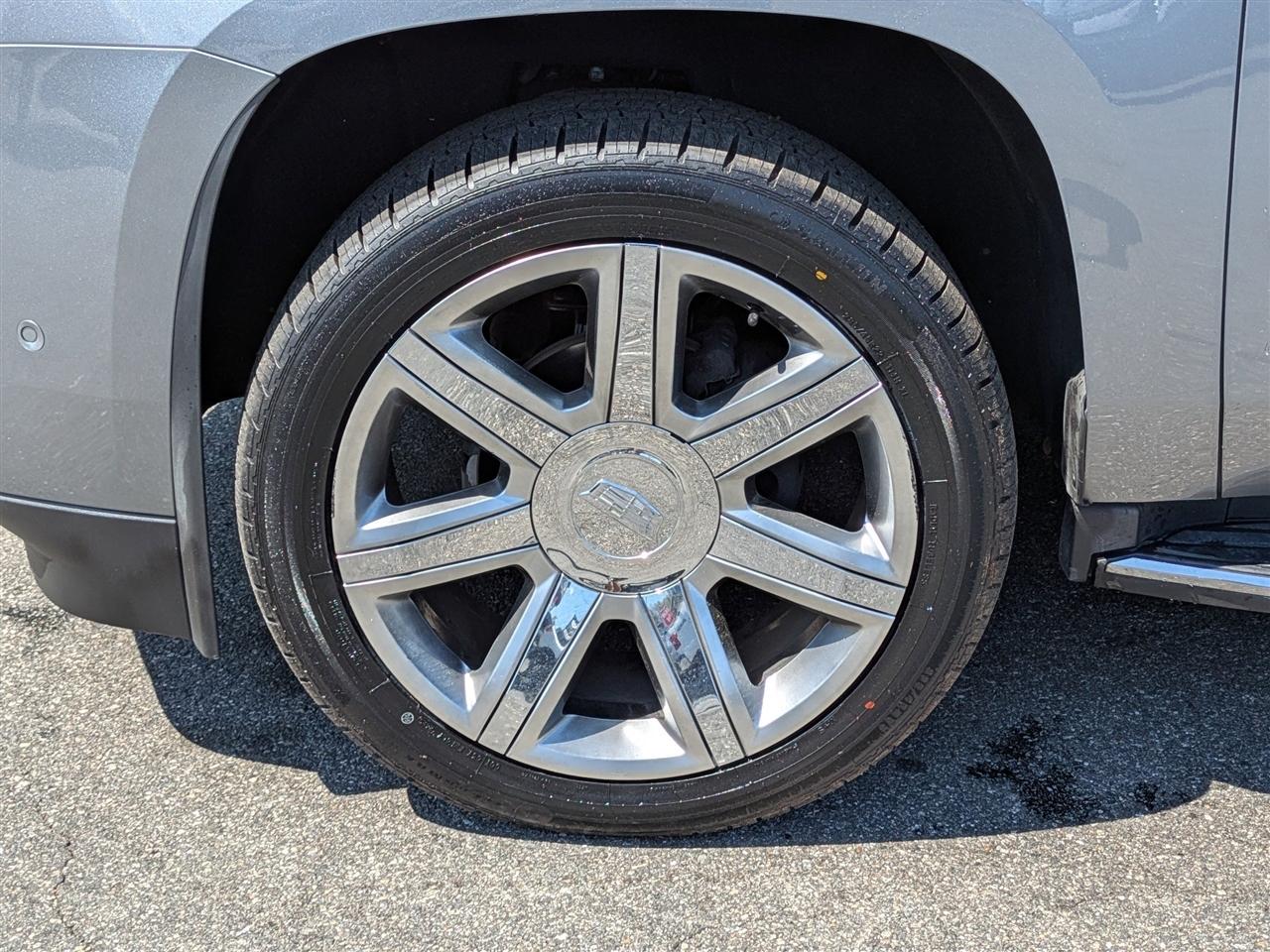 Cadillac Escalade Luxury 2WD 2019