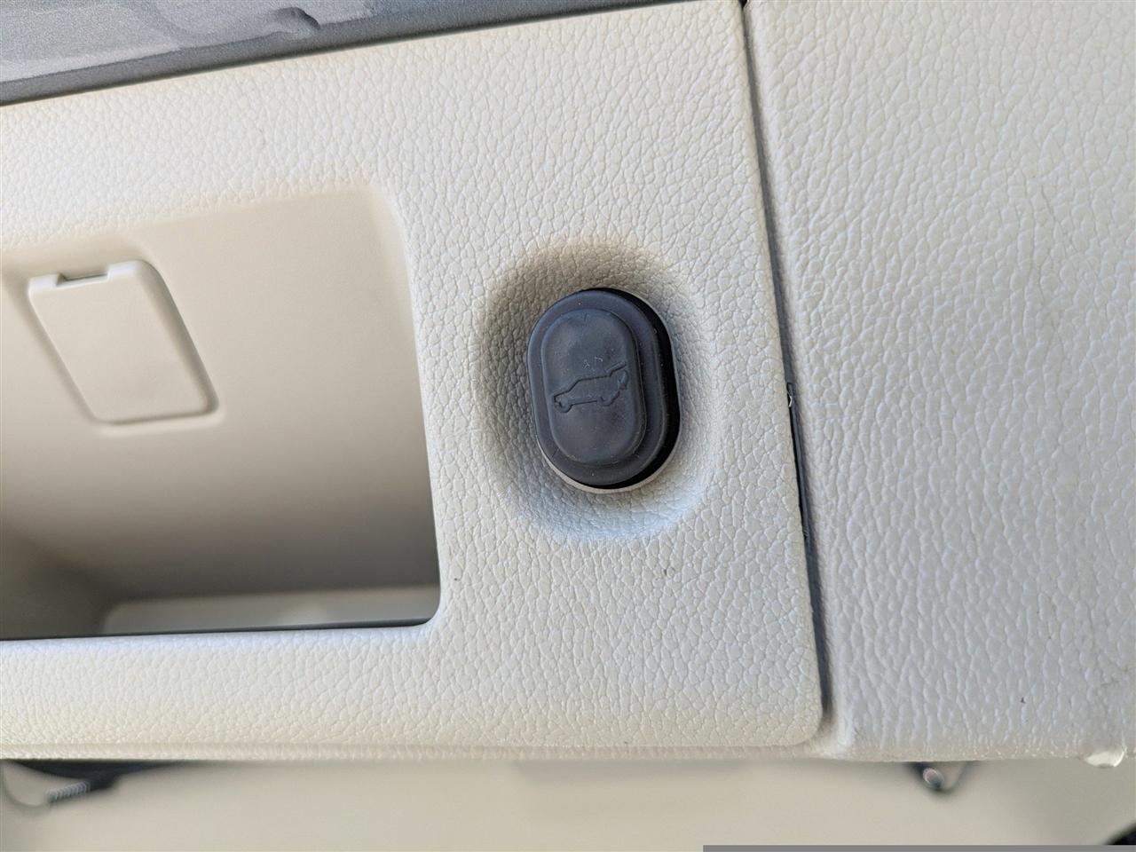 Cadillac Escalade Luxury 2WD 2019