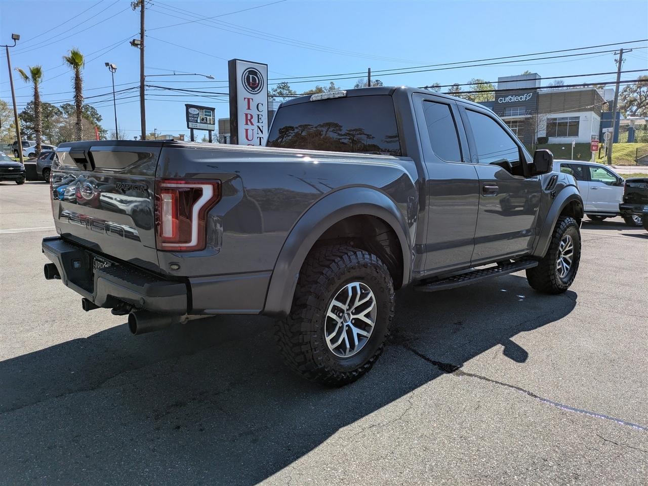 Ford F-150 Raptor SuperCab 4WD 2018