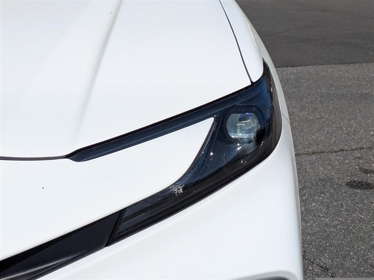 Toyota Camry Hybrid XLE 2025