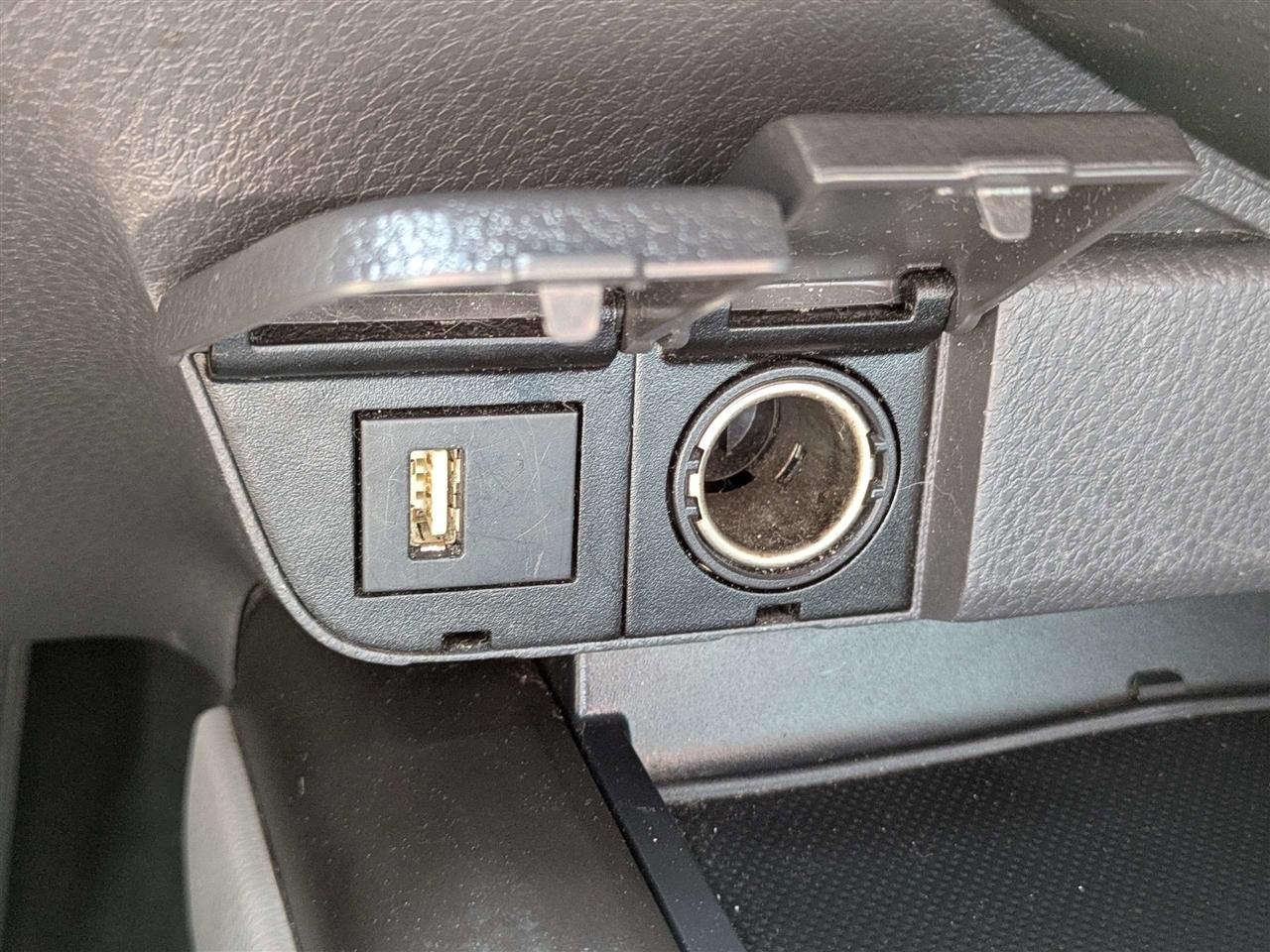 Toyota Camry SE 2021