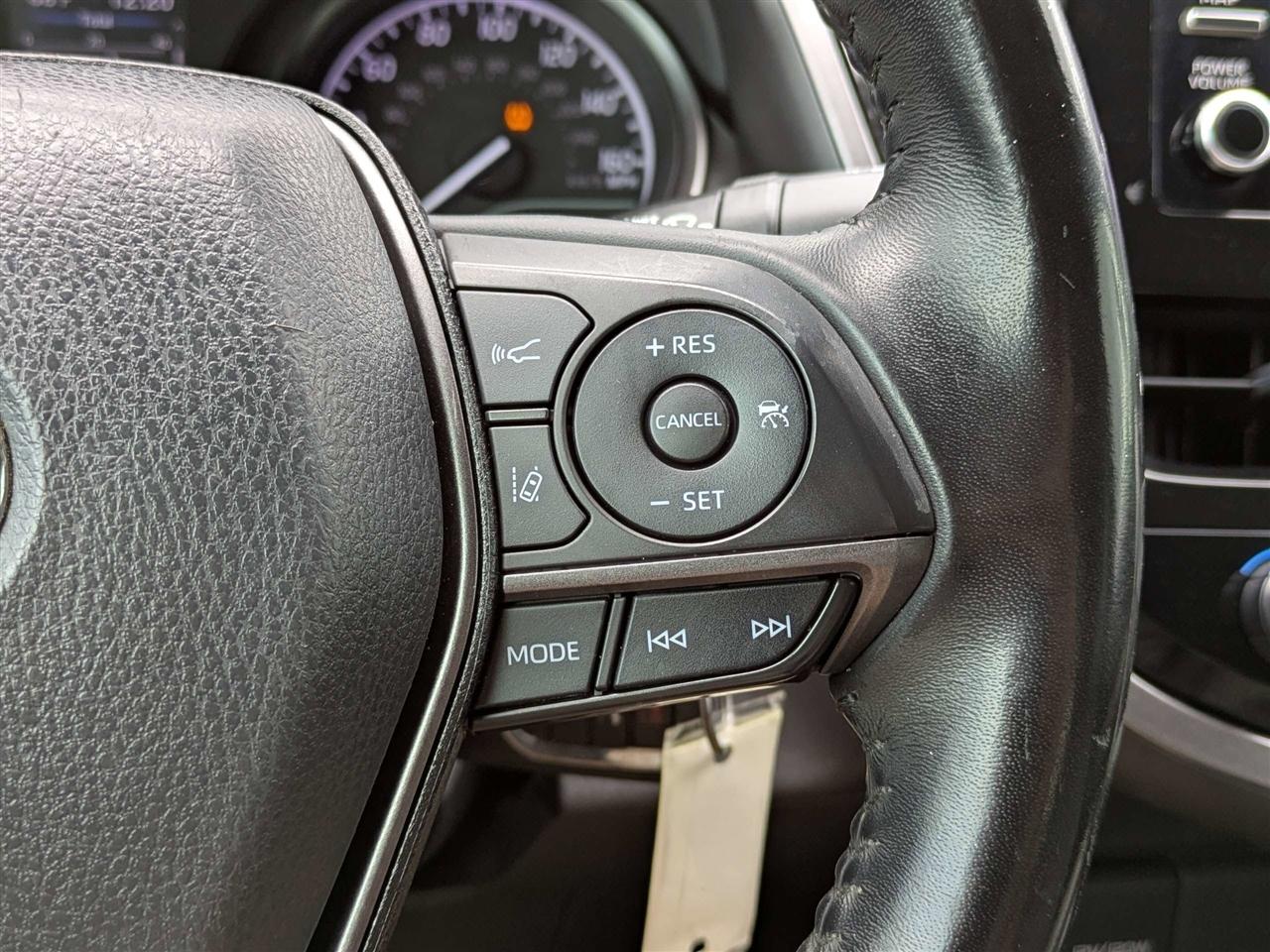 Toyota Camry SE 2021