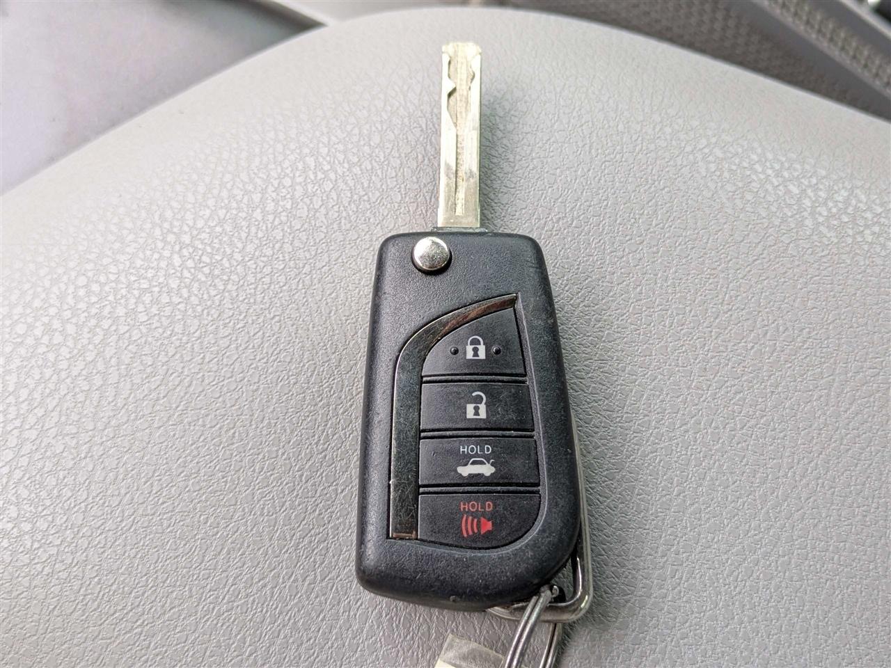 Toyota Camry SE 2021