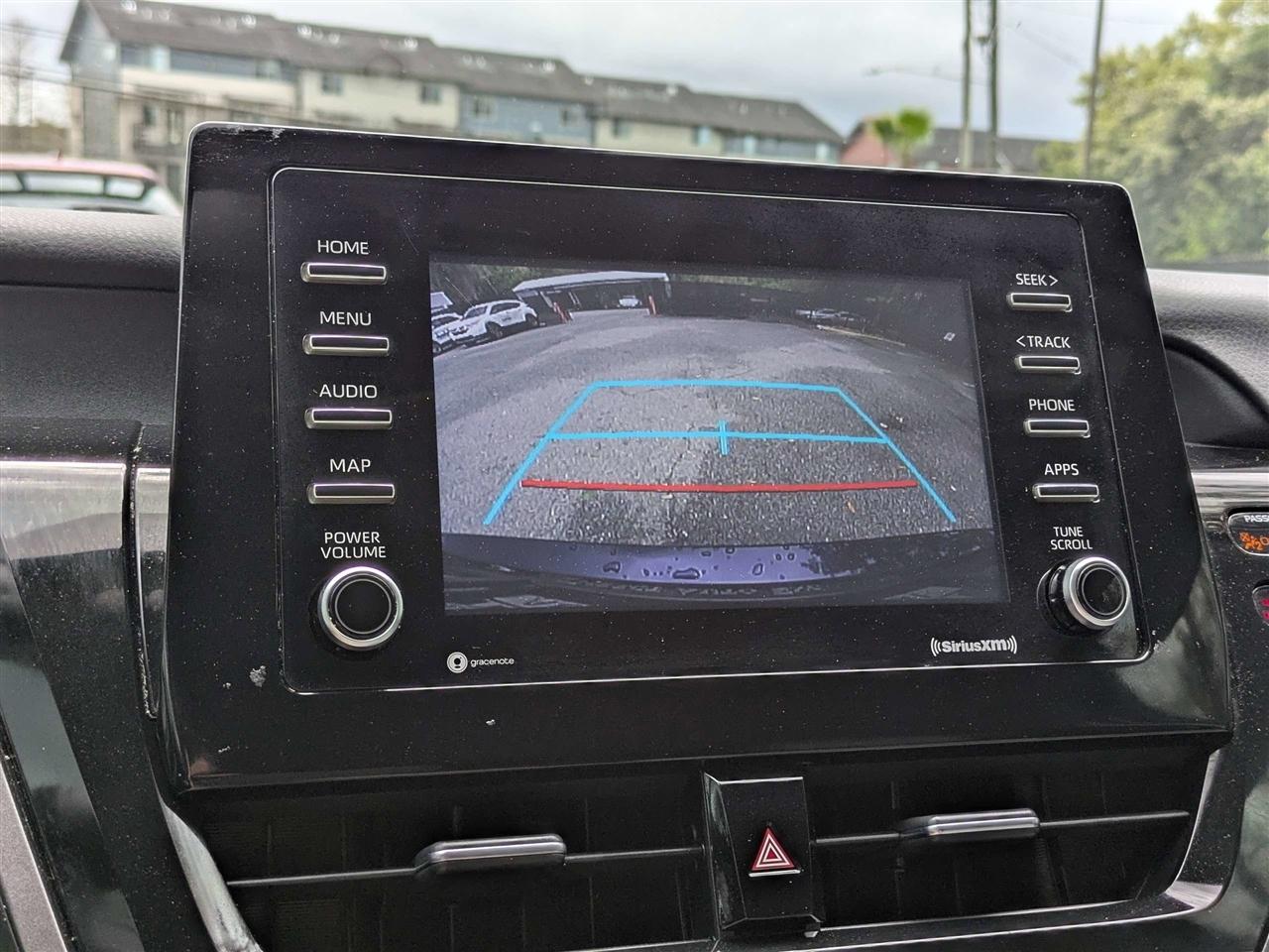 Toyota Camry SE 2021