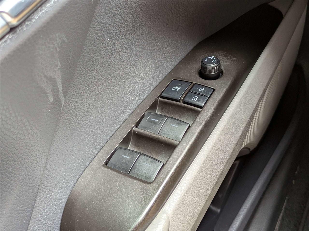 Toyota Camry SE 2021