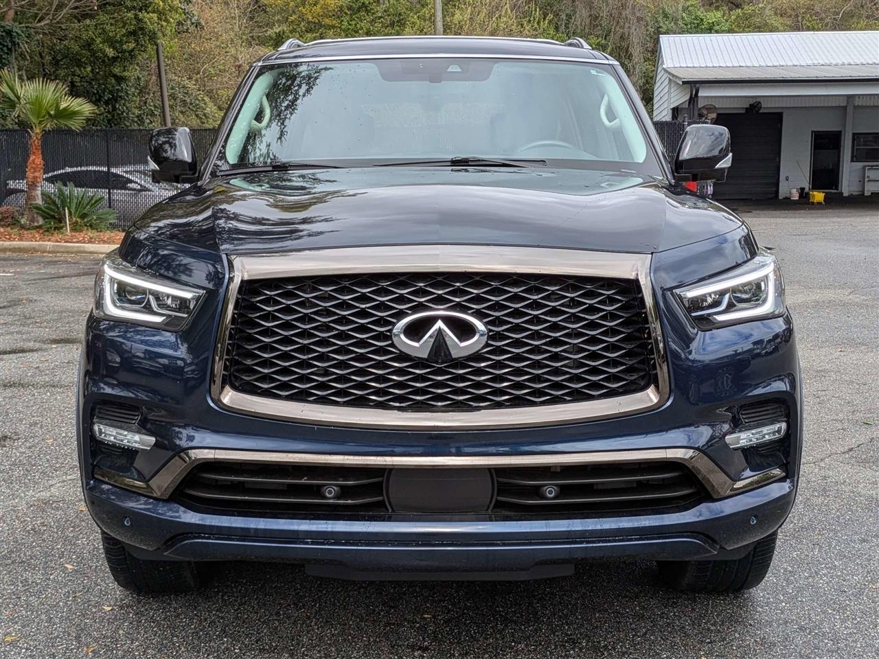 Infiniti QX80 LUXE 2021